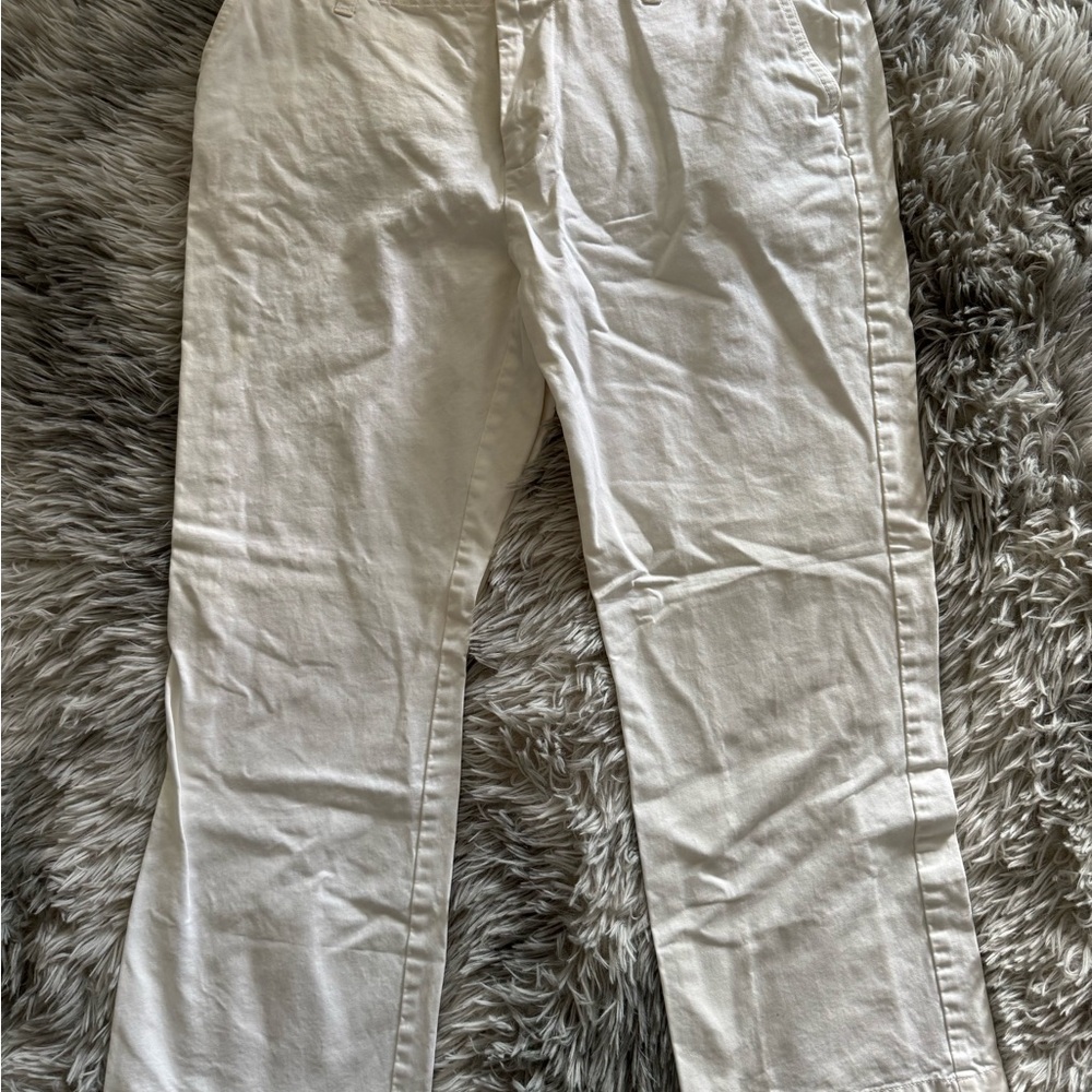 Old Navy White Cotton Capri’s